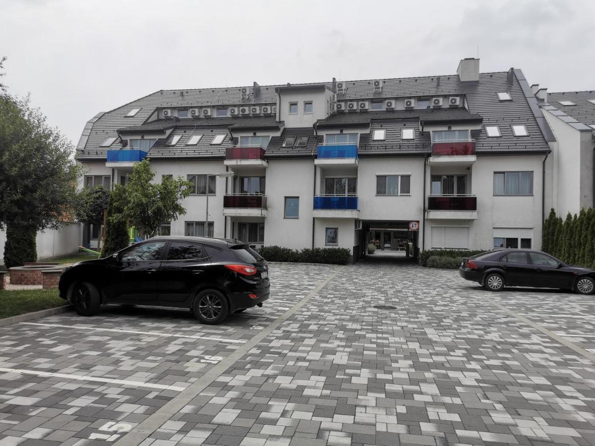 Szabo Lux Apartman Sárvár Exteriör bild
